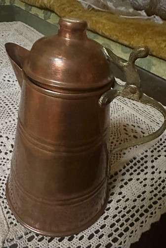 Kupferkanne aus reiner kupfer - aus,