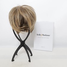 Belle Madame, Perücke
