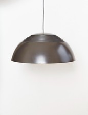 Arne Jacobsen "AJ Royal 50"