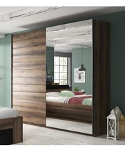 Kleiderschrank mit Spiegel