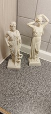 2 Griechiche Statuen