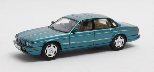 Matrix jaguar xjr x300 - 1:43,