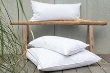 Premium Feder und Daunen Kopfkissen mit Zirbenholz 40x80cm und 80x80cm, waschbar