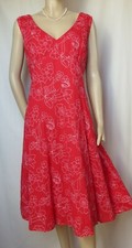 Laura Ashley Kleid 44