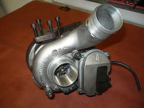Turbolader mit stellmotor - mit,