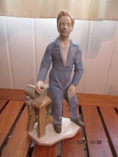 Schöne porzellanfigur - schöne,