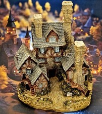 Resin Hertford Court™ MITTELALTER FACHWERK DIORAMA Cottage Lilliput Lane Winter
