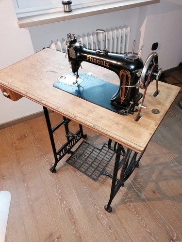 Alte tischnähmaschine - alte,
