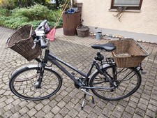 2 Fahrradkörbe für vorne und Hinten in Rattan-Optik; Klingel gibt es gratis dazu