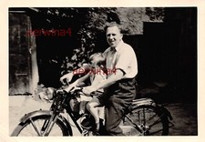 Vater und Sohn auf Motorrad Ardie