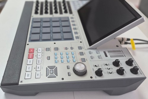 Akai mpc standalone - akai, x