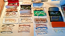 21 Stück Brillen Konvolut auch Optikerqualität und auch Titanfase z. T. mit Etui