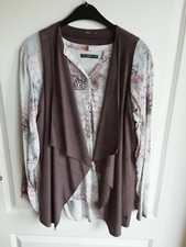 Brax Weste Velourslederimitat Beere Gr 40 NEU