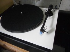 Pro-ject Primary E