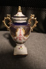 Kleine Amphore mit Deckel gemarkt Krone plus K&K