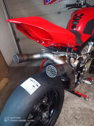 Ducati auspuff - v4,