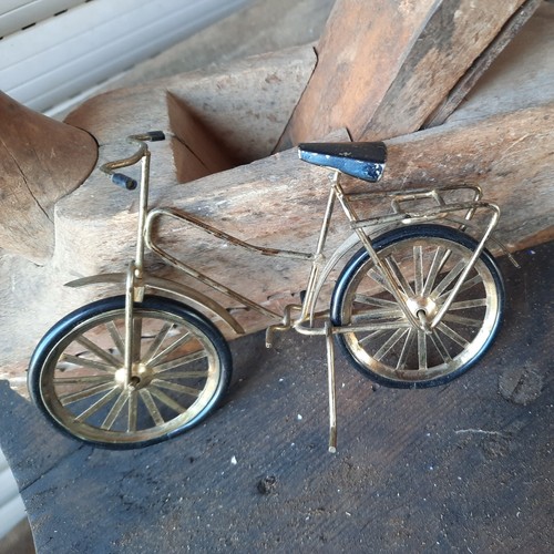 Altes fahrrad messing - fahrrad,