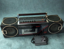 Sanyo MR-Q4 Retro Rot Radio