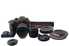 Panasonic GH5-S + 2 Objektive (Leica 9mm f1.7 & 12-35mm f2.8) + Zubehörpaket