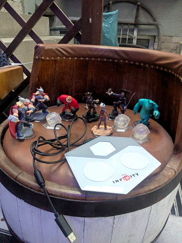 Disney infinity base portal - disney,