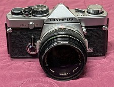 OLYMPUS OM-2 Spiegelreflexkamera + Zuiko 50 mm 1,8 Objektiv - Sehr guter Zustand