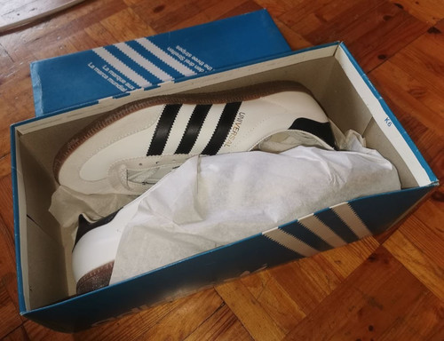 Paar schuhe turnschuhe - paar,