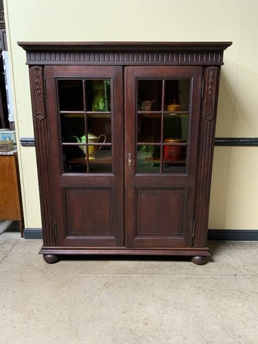Antik vitrine - -,