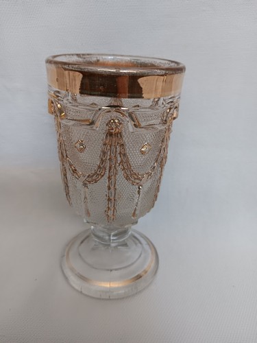 Antiker fußbecher pressglas - antiker,