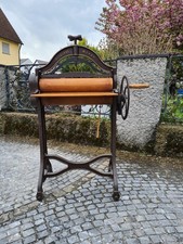 Antike Wäschemangel von Miele