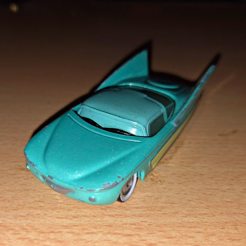 Disney pixar cars - cars, flo
