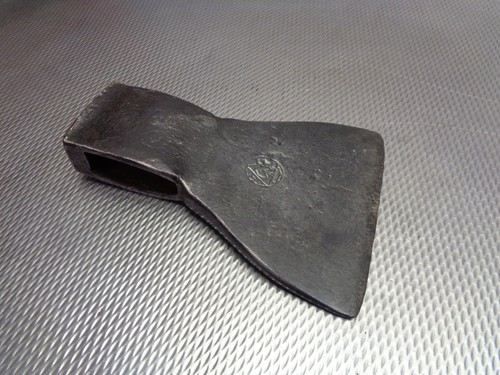 Altes geschmiedetes beil axt - ,