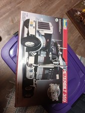 Modellbau Revell  Truck Peterbilt 359 1:25 (MB111)