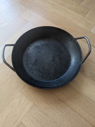 Pfanne aus schmiedeeisen - aus,