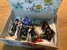 12 Figuren Brautzug Miniatur alt Erzgebirge Spielzeug Holz Seiffen DDR 60er