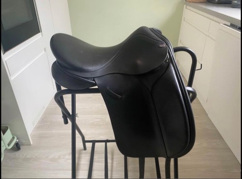 Barnsby dressursattel - dressursattel, 17“