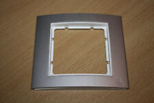 Berker B.3 Rahmen, aluminium / polarweiß matt