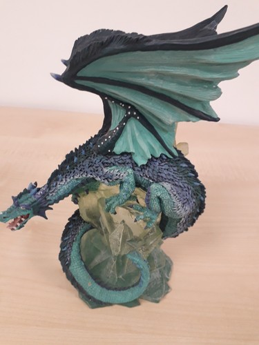 Land the dragons medium - dragons,