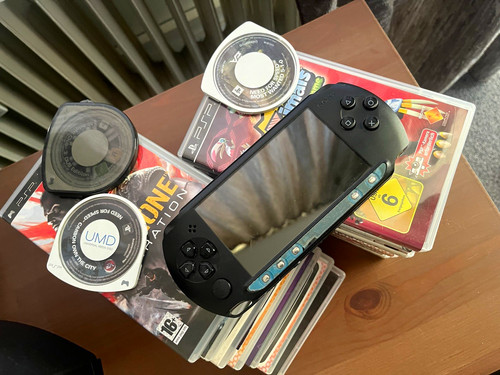 Playstation portable psp e1004 - portable,