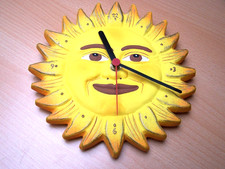 Wanduhr, Motiv Sonne, Keramik