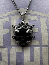 König Baby Medusa Anhänger