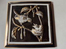 Vintage Keramik Wandteller Fliese Relief Vogel füttert Junges quadratisch 26 cm
