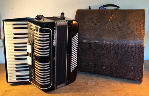 Akkordeon ziehharmonika - akkordeon,