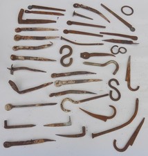 37 alte Haken Einschlaghaken