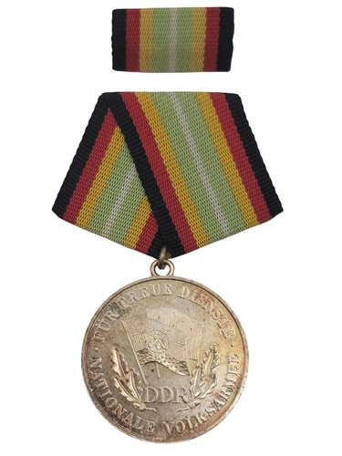 Ddr medaille orden für treue - medaille,