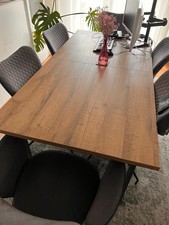 Ausziehbarer Esstisch  mit 8