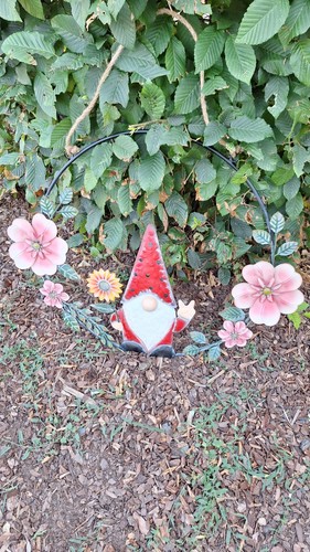 Wanddeko wichtel mit blumen - wanddeko,