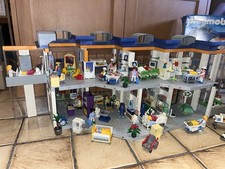 Playmobil Krankenhaus 4404 Konvolut mit Krankenwagen