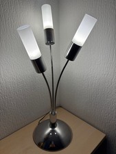 LED Tischleuchte mit jeweils