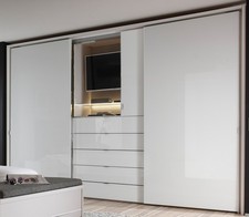 Staud Media Kleiderschrank mit