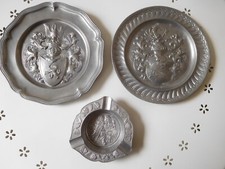 2 ältere massive Wandteller